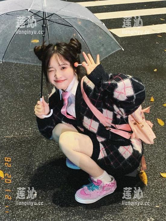 Xiuren秀人网 - 八宝icey甜心定制写真，精美图片展现少女的梦幻时光