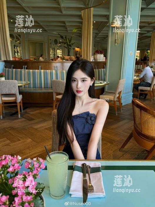 Xiuren秀人网-凯竹·廿十 Xiuren秀人网 - 颠覆传统!凯竹·廿十最新女仆作品引领潮流,新一波视觉冲击来袭!