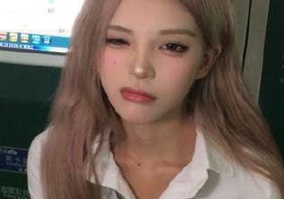 Xiuren秀人网 - 绝美黑色写真：卓芷伊EricA细腻瞬间，美图与壁纸的完美结合，颠覆你的视觉体验！