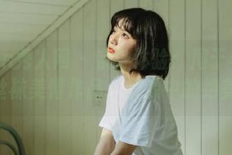 Xiuren秀人网 - 亲身体验：周于希Sally的丝袜美臀作品，资源中的绝美瞩目