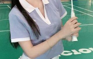Xiuren秀人网 - 探秘奈奈子浴室中的写真艺术，壁纸上每一抹色彩仿佛都在讲述一个动人的故事
