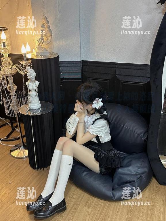 Xiuren秀人网 - 霸道总裁爱上她的浴室：姗姗就打奥特曼私房写真，令人捧腹的搞笑瞬间！