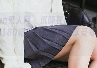 Xiuren秀人网 - 沉醉在孟狐狸FoxYini女神的180幅美图资源中，享受每一个惊艳瞬间！