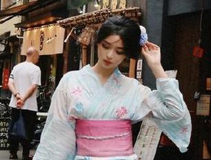 Xiuren秀人网 - 重磅来袭！小橘子orange制服主题作品集全新更新，快来领略她的时尚魅力！