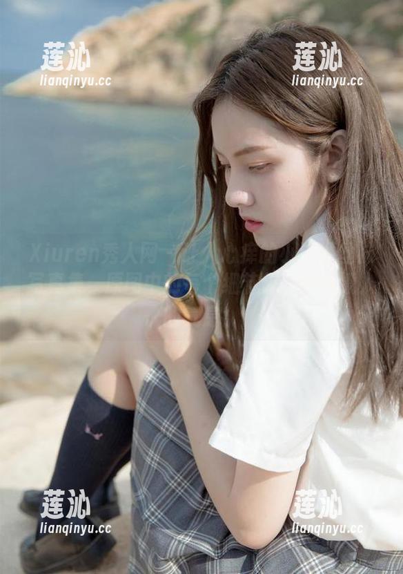 Xiuren秀人网 - 让人心痒的小沫琳丝袜写真集，原图中的每个细节都透露着撩人的气息！
