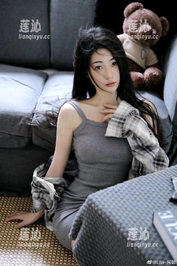 Xiuren秀人网 - 揭秘杨紫嫣Cynthia的时尚密码，私拍牛仔裤系列让你每张图片都成为时尚风向标！