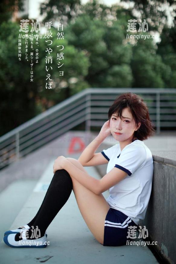 Xiuren秀人网 - 王薇薇清纯美图图集：自嘲其实是一种更深的清新！