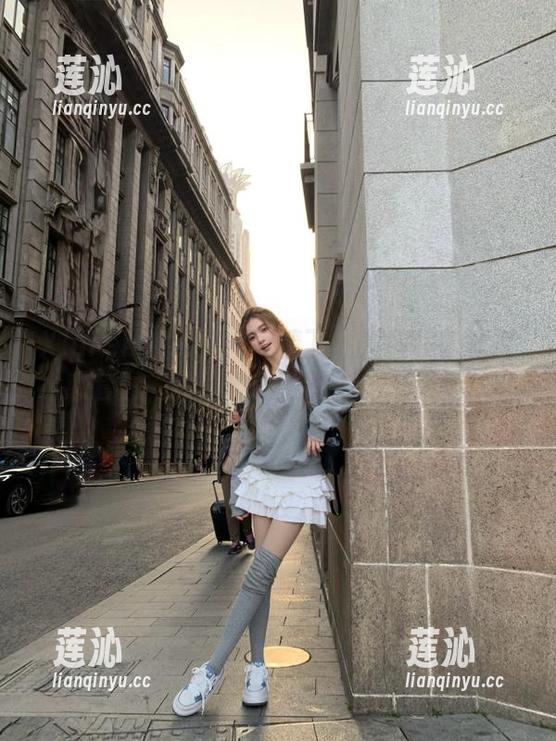 Xiuren秀人网 - 尽情下载程程程蕾丝诱惑套图，体验她的无尽魅力与风情！