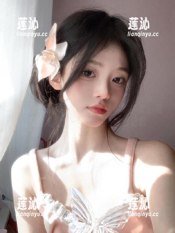 Xiuren秀人网 - 理想生活中的少女：葛征的私房美图让你重拾青春记忆