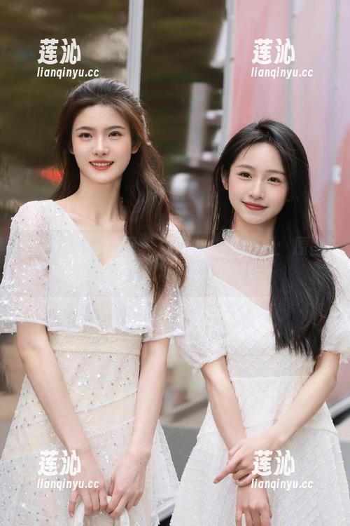 Xiuren秀人网 - 虞姬儿校服写真：原图里的青春故事，快来围观！