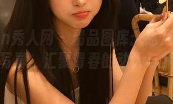 Xiuren秀人网 - 精品图库：赵万灵学姐的写真，汇聚青春的动人与梦想