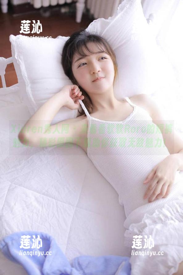 Xiuren秀人网 - 来看看软软Roro的短裤魅力，精彩原图下载助你获取无敌魅力！