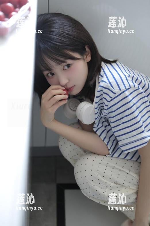 Xiuren秀人网 - 金悦汐全新睡衣作品图集：轻松与时尚的完美融合