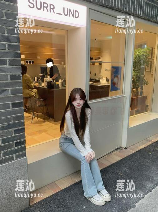 Xiuren秀人网 - 颠覆视觉的极限：陈小喵的死库水写真图集带你飞
