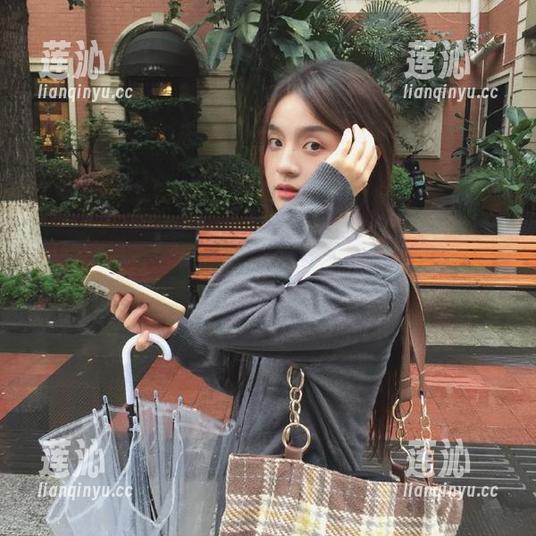 Xiuren秀人网 - 陈雅漫VICKY连衣裙作品集全览，开启优质资源之旅，感受时尚的无穷魅力