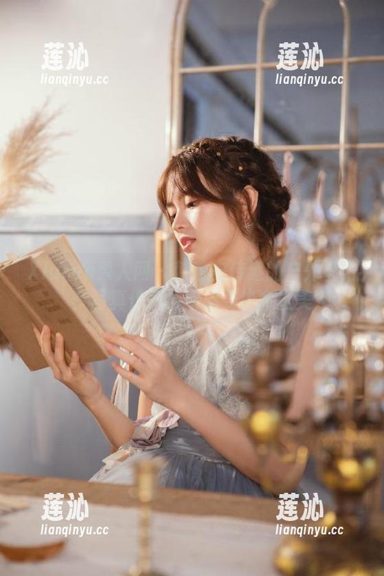 Xiuren秀人网 - 韩静安传递的户外魅力：写真作品合集感受生命之美