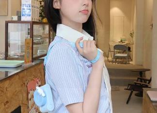 YouMi尤蜜荟 - 探索万圣节的魔力：乔漫妮mina精美写真合集展示独特时尚与风格