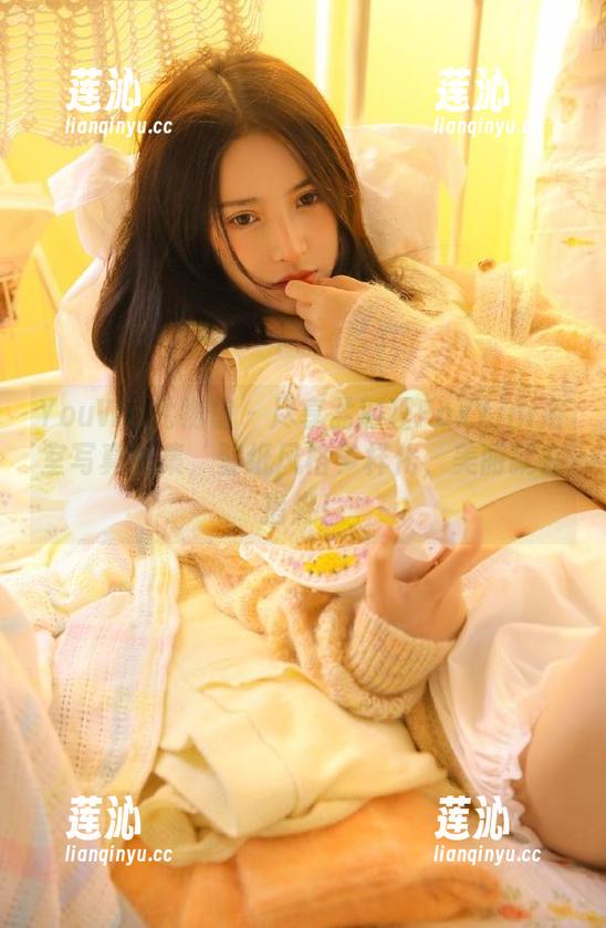 YouWu尤物馆 - 尽享孟狐狸FoxYini浴室写真合集，壁纸风格多样化，美丽就在指尖！