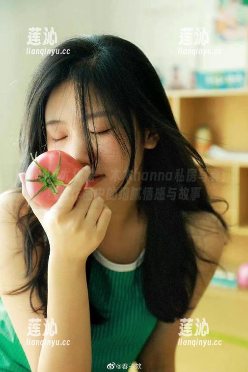 YouWu尤物馆 - 木木hanna私房写真：粉色作品中的细腻情感与故事