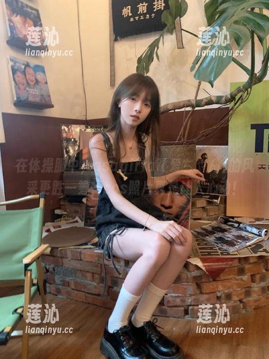 在体操服中，asagiriai(爱ちゃん)的风采更胜一筹，cos照片真是让人心动！