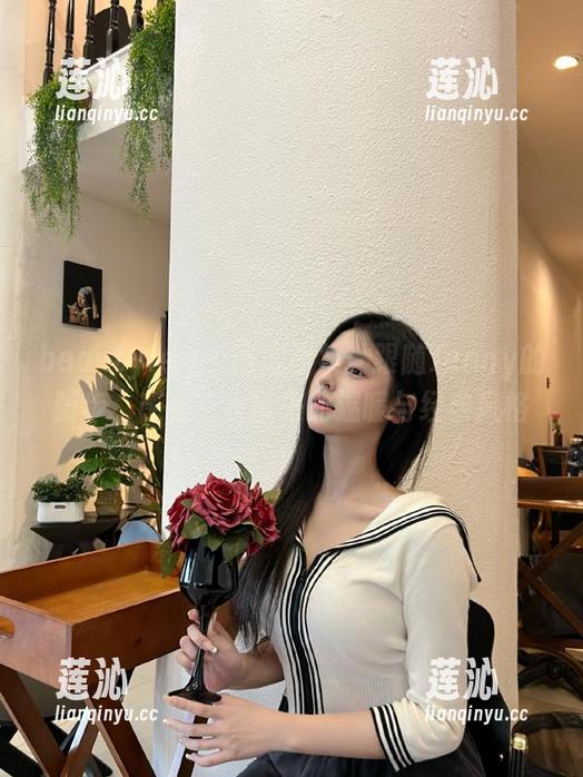 beautyleg - 高清图集：跟随Jenny的脚步，感受毛衣带来的温暖与经典风格