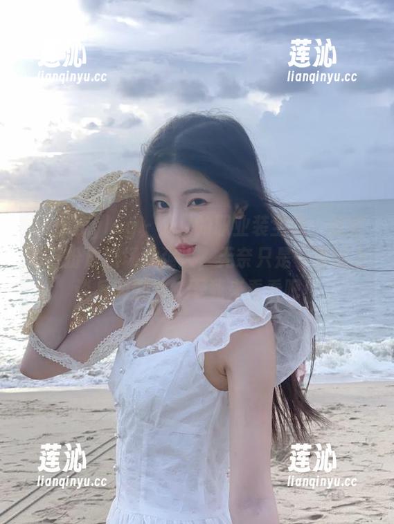 beautyleg - Jill的职业装全套：我努力打扮成职场女强人，无奈只是一张纸上谈兵的剧本，下载来看看吧！