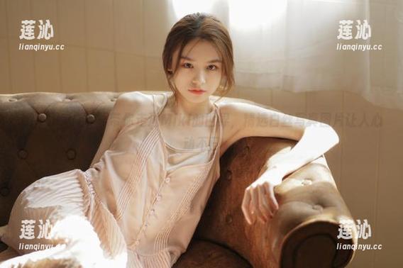 beautyleg - 带你走进Miki的世界，精选白丝写真图片让人心动不已