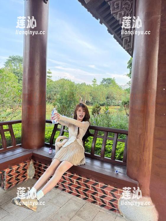 beautyleg - 在在线平台体验Tammy秘书的美图奇观，带你走进别样的摄影梦想！