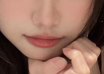 lovely呆玄的过膝白丝cos图集，带你进入一个充满魅力与惊喜的次元！