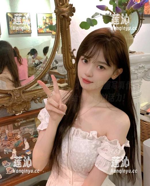 pans - 捕捉青春，小彤体操服写真作品集，免费下载带给你满满的活力！