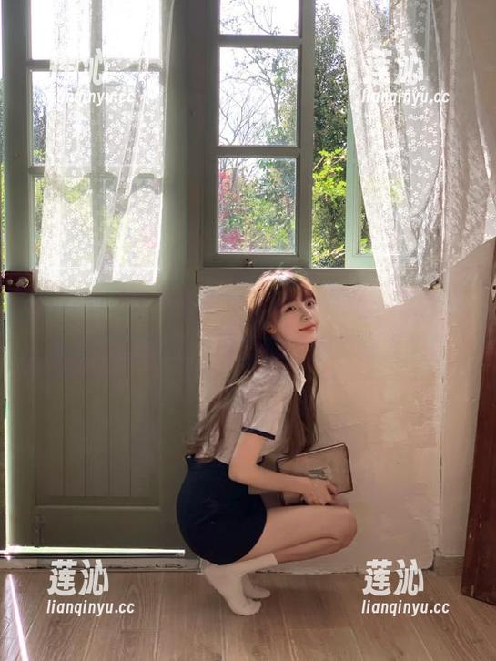 pans - 可爱无限：“禾禾少女”的魅力写真原图作品，跟随她的脚步探索吧！