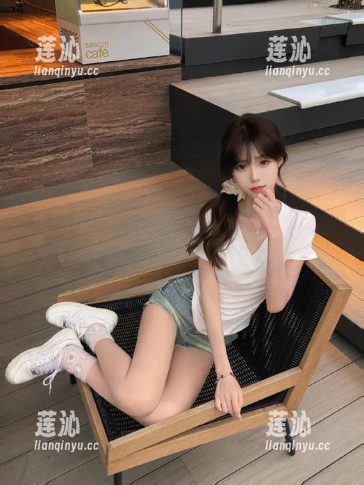 激发你的灵感！puypuyAsunaBunny写真合集图包，汇聚她的经典时刻