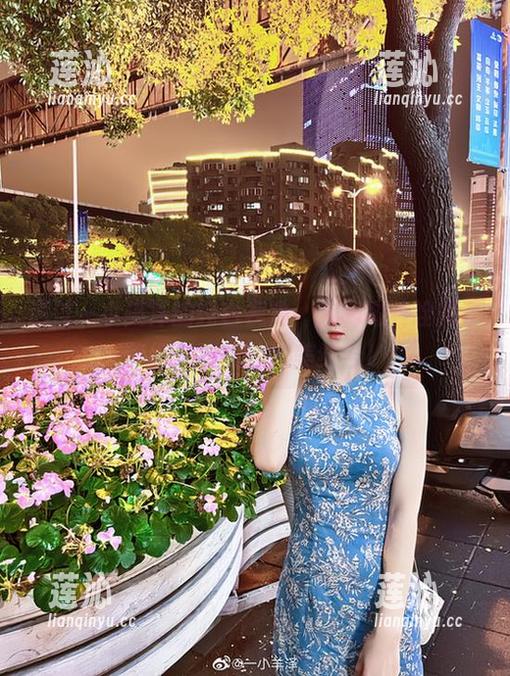 一小央泽 通过一小央泽的纯白视角,定制图片诠释了梦幻与真实的完美结合!