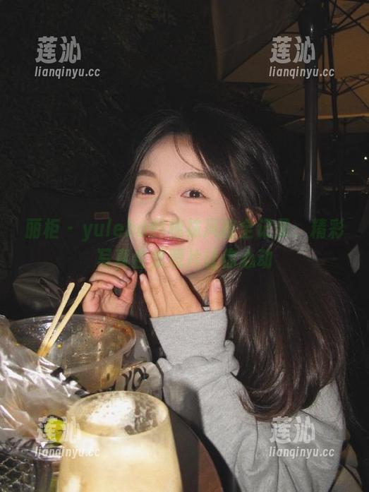 丽柜 - yuleba的棉袜风格全记录：精彩写真合集照片让你心动