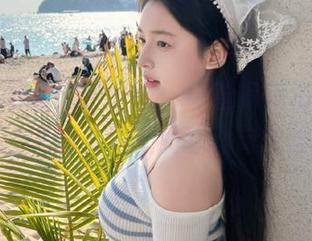 丽柜 - 唯美图包分享：小智贤莲情写真，带给你心灵深处的感动与宁静！
