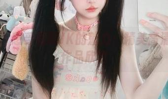 丽柜 - 感受璐璐JK的魅力：精美高清图册作品欣赏