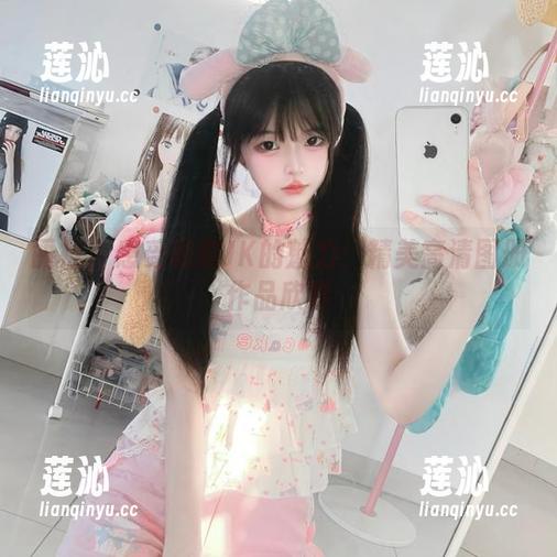丽柜 - 感受璐璐JK的魅力：精美高清图册作品欣赏
