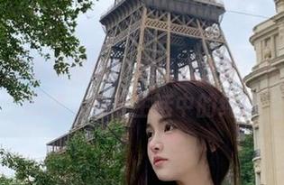 丽柜 - 探寻钟情的裸足摄影之旅：精彩图集原图，感受生活中的纯粹