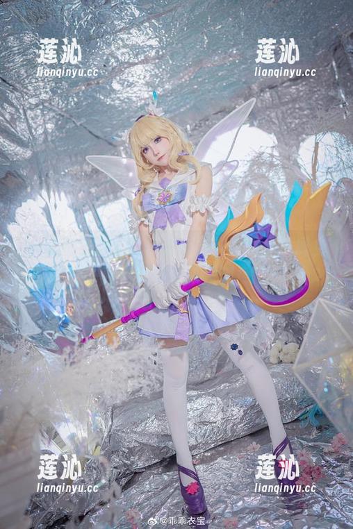 乖乖衣宝透明女仆写真最新合集，专属免费资源等你来发现！