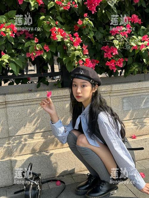 微密圈 - 图集推荐：“保守的二舅妈”在“香香jiojio”中绽放人间美丽
