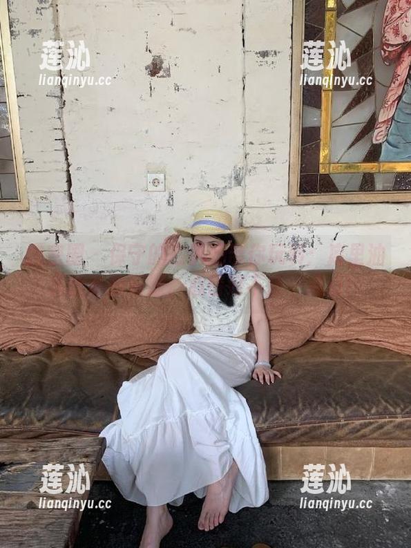 微密圈 - 保守的二舅妈带你玩转：库里油亮丝私拍资源，心情好不止一点点！