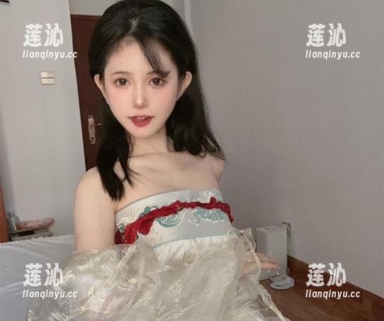倦倦喵万圣节全套写真，下载解锁神秘夜晚的奇幻体验！