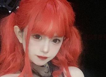 倦倦喵最新图包全新登场，吊带白丝演绎不一样的性感与优雅！