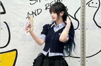 克拉女神 - 只需一套图片，杨暖的美脚就能治愈你一整天的疲惫！