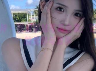克拉女神 - 熙妍学妹写真合集：记录青春的光影与故事