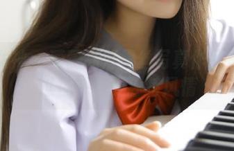 克拉女神 - 薇薇高清黑丝写真作品集：透过镜头感受独特风情