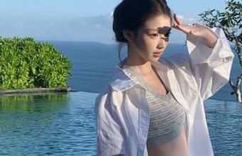 克拉女神 - 网盘上线！雅楠双马尾写真作品，带你领略她的别样风采与青春气息！