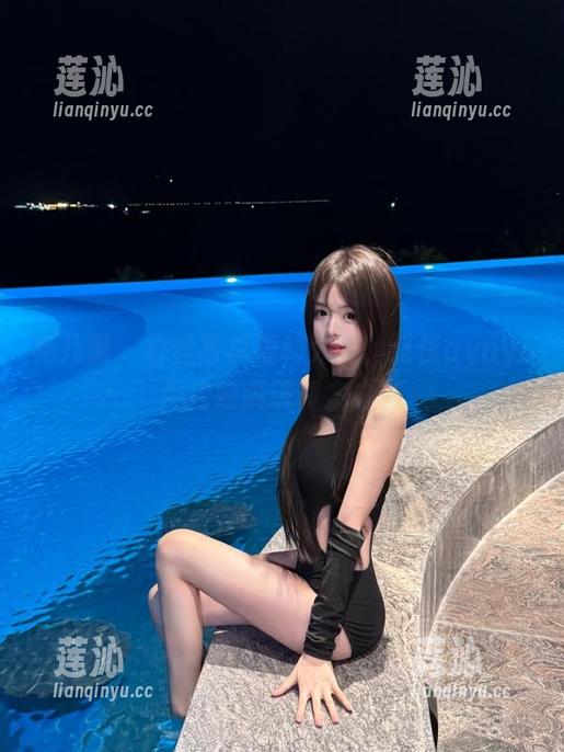 兔几盟 - 白丝写真福利为王，张优ayoyo用自嘲展现真实之美