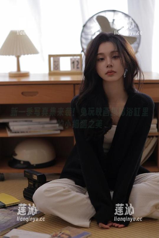 新一季写真集来袭！兔玩映画揭秘浴缸里的小细腿之美