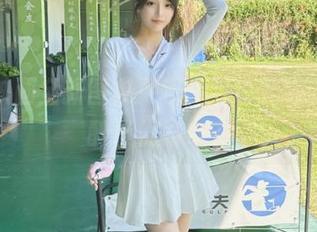 兔玩映画全新图集更新，黑色礼服让你沉醉于优雅之中